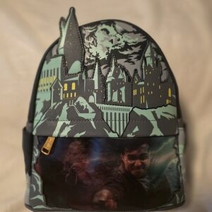 Loungefly Harry Potter Glow in the Dark Battle of Hogwarts Lenticular